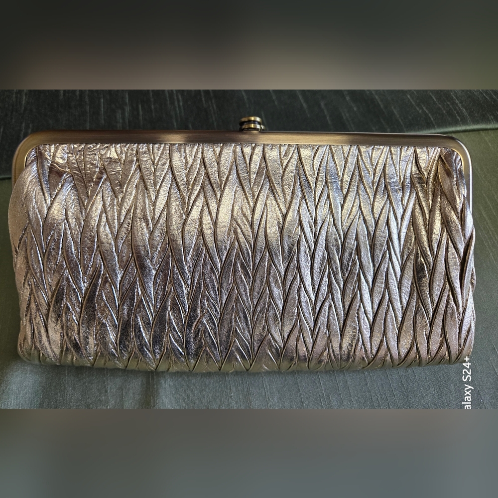 Hobo Lauren Clutch Wallet Gold in Soft Pleated Leather